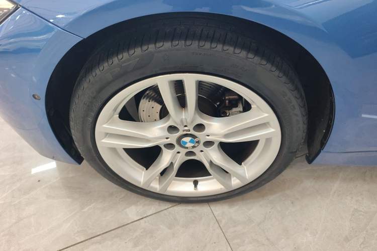 Used BMW 3 Series 2018 320Li Leading Model M Sport Package Left Front Wheel Hub