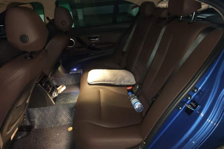 Used BMW 3 Series 2018 320Li Leading Model M Sport Package Left Rear Seat