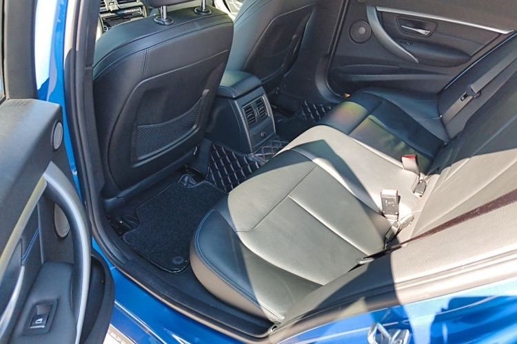 Used BMW 3 Series 2018 320i M Sport Night Edition Left Rear Seat