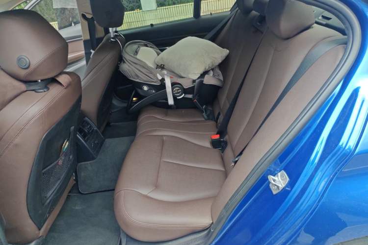 Used BMW 3 Series 2018 320Li Leading Model M Sport Package Left Rear Seat