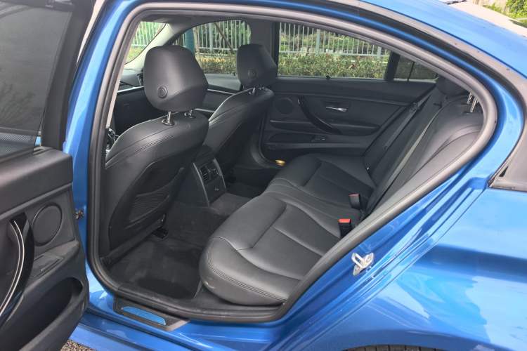 Used BMW 3 Series 2018 320Li Leading Model M Sport Package Left Rear Seat