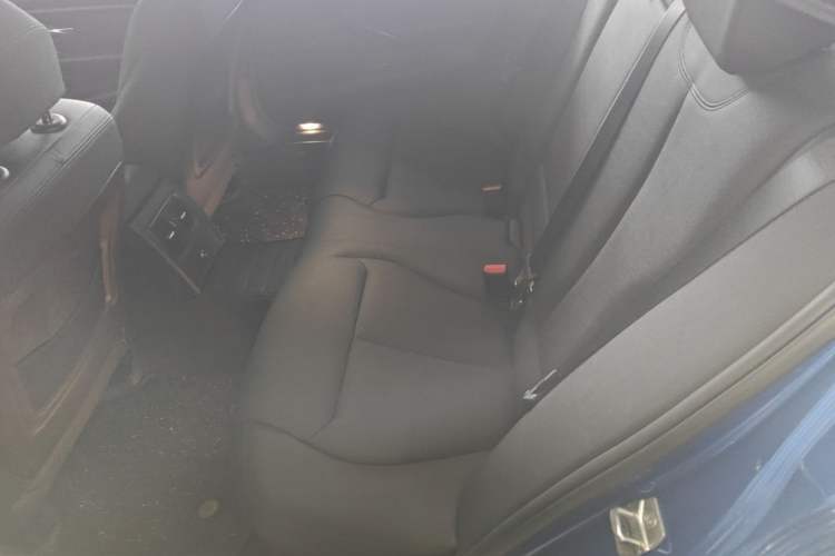 Used BMW 3 Series 2018 320Li Leading Model M Sport Package Left Rear Seat