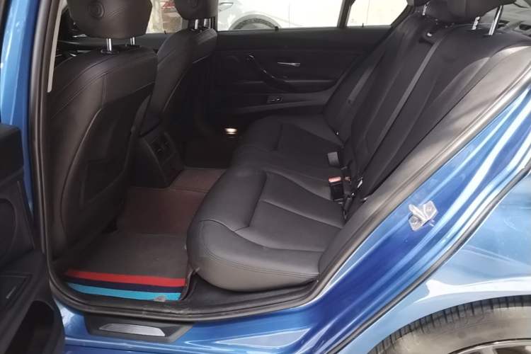Used BMW 3 Series 2018 320Li Leading Model M Sport Package Left Rear Seat