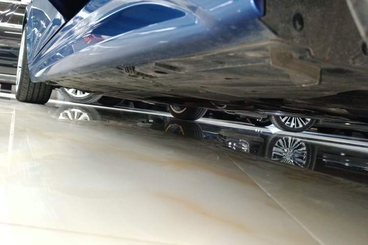 Used BMW 3 Series 2018 320i M Sport Package Left Side Sill