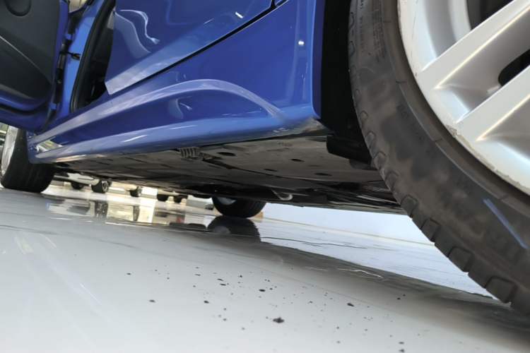 Used BMW 3 Series 2018 320i M Sport Package Left Side Sill