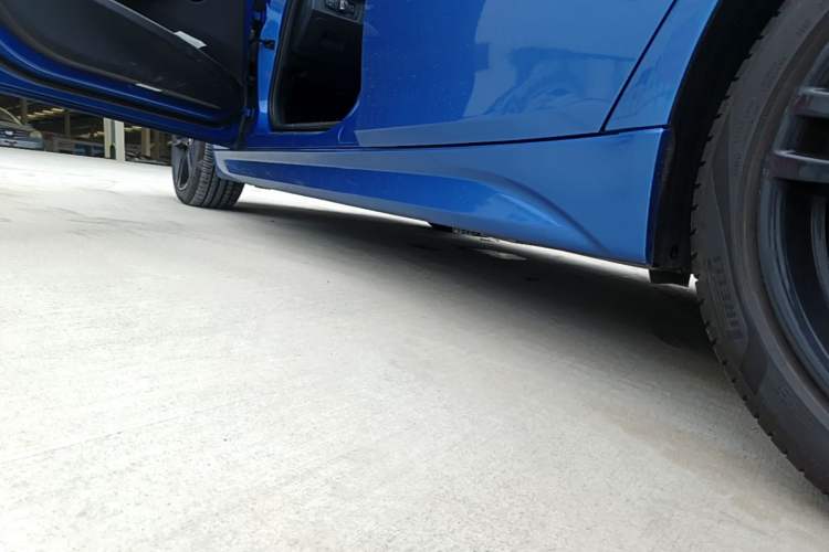 Used BMW 3 Series 2018 320i M Sport Package Left Side Sill