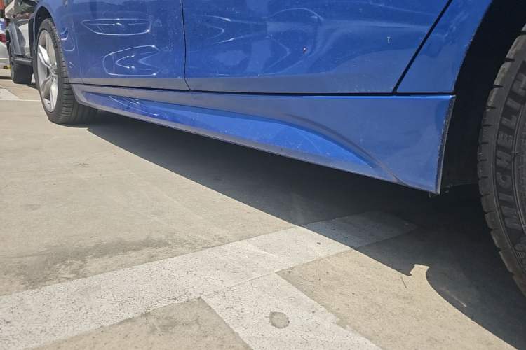 Used BMW 3 Series 2018 320i M Sport Package Left Side Sill