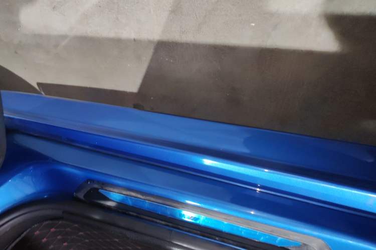 Used BMW 3 Series 2018 320i M Sport Package Left Side Sill