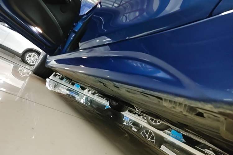 Used BMW 3 Series 2018 320Li Leading Model M Sport Package Left Side Sill