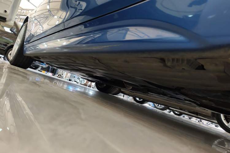 Used BMW 3 Series 2018 320Li Leading Model M Sport Package Left Side Sill