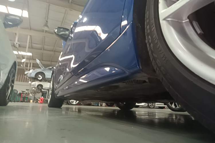 Used BMW 3 Series 2018 320Li Leading Model M Sport Package Left Side Sill