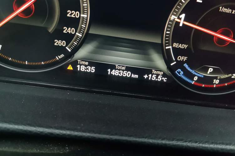 Used BMW 3 Series 2018 320Li Leading Model M Sport Package Odometer Close Up