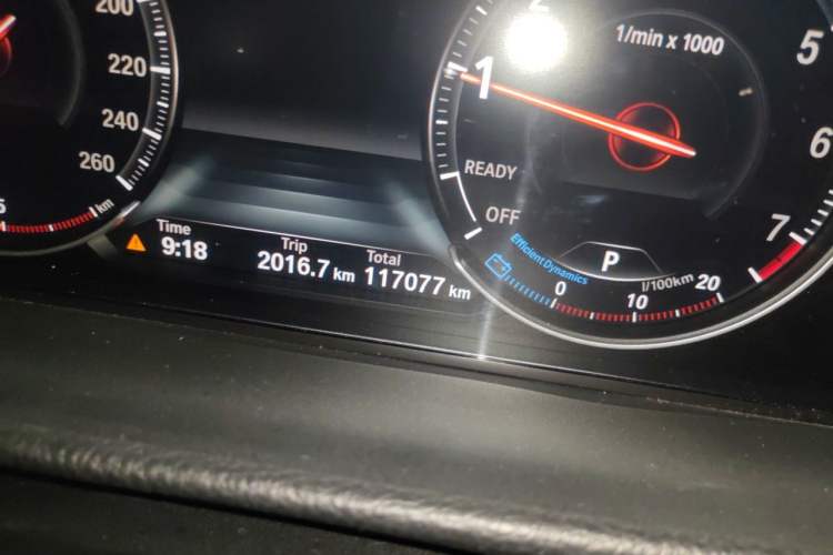 Used BMW 3 Series 2018 320i M Sport Night Edition Odometer Close Up