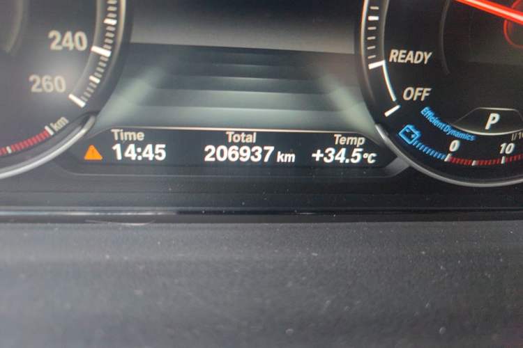 Used BMW 3 Series 2018 330Li M Sport Shadow Edition Odometer Close Up