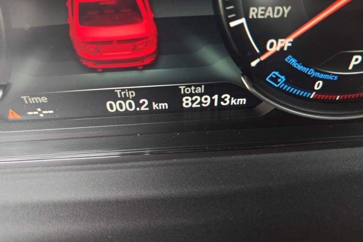 Used BMW 3 Series 2018 320i M Sport Night Edition Odometer Close Up