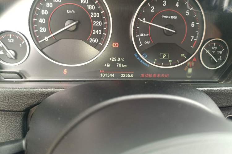 Used BMW 3 Series 2018 320i M Sport Package Odometer Close Up