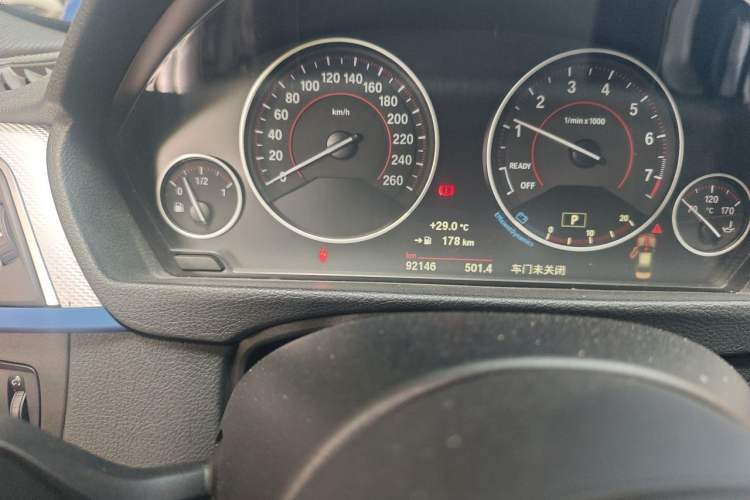 Used BMW 3 Series 2018 320i M Sport Package Odometer Close Up