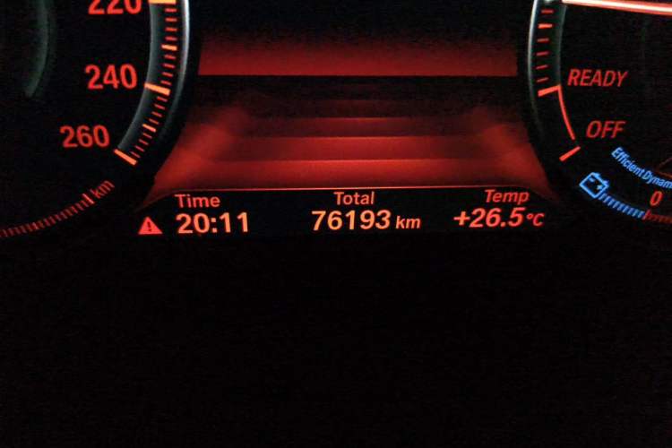 Used BMW 3 Series 2018 320i M Sport Night Edition Odometer Close Up