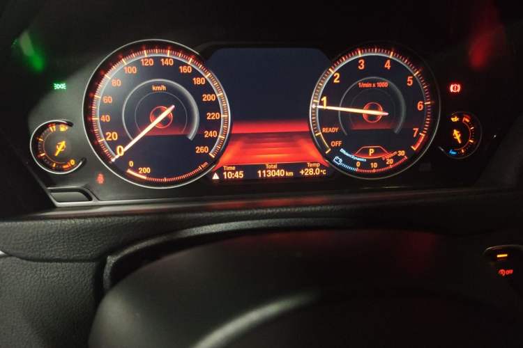 Used BMW 3 Series 2018 320Li M Sport Night Edition Odometer Close Up