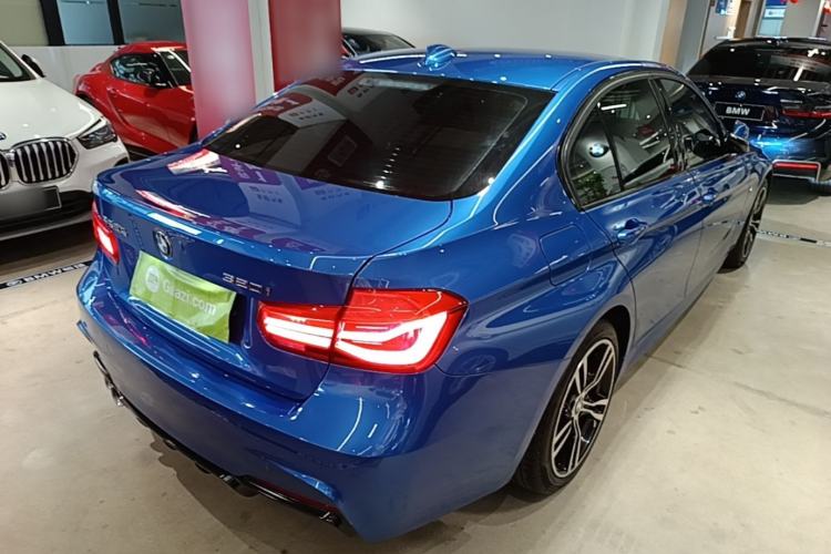 Used BMW 3 Series 2018 320i M Sport Package Rear Right 45 Deg