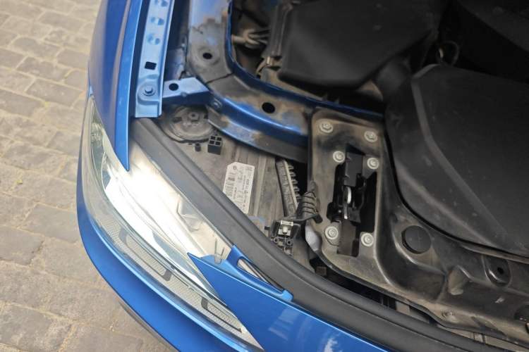 Used BMW 3 Series 2018 320Li Leading Luxury Package Right Front Headlight