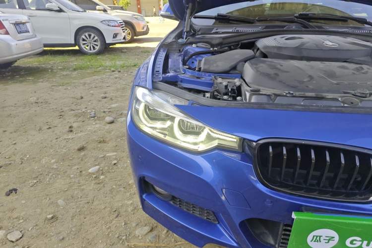 Used BMW 3 Series 2018 320i M Sport Package Right Front Headlight
