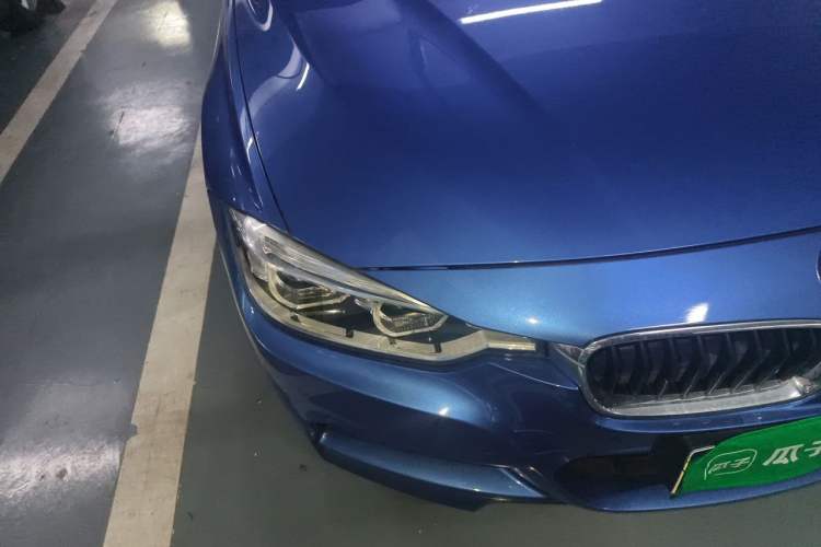 Used BMW 3 Series 2018 320i M Sport Package Right Front Headlight