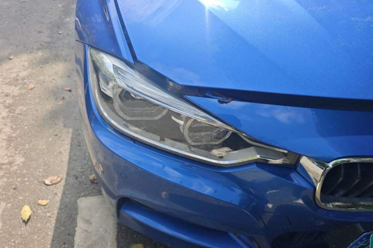 Used BMW 3 Series 2018 320i M Sport Package Right Front Headlight