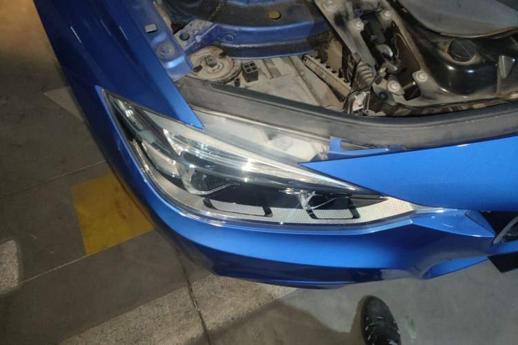 Used BMW 3 Series 2018 320Li Leading Model M Sport Package Right Front Headlight