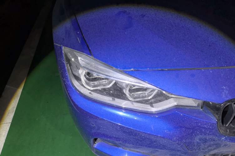 Used BMW 3 Series 2018 320i M Sport Package Right Front Headlight