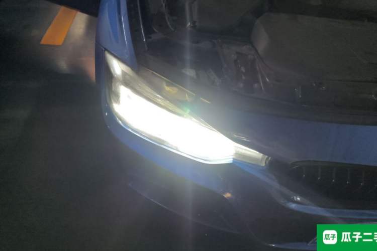Used BMW 3 Series 2018 330Li M Sport Shadow Edition Right Front Headlight