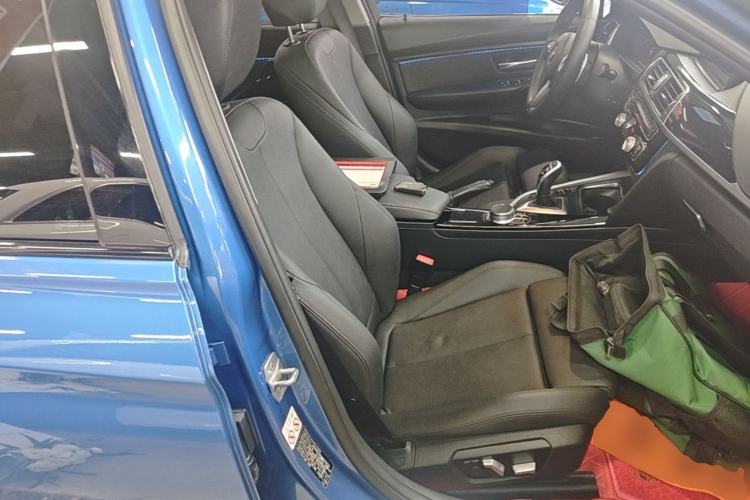 Used BMW 3 Series 2018 320Li Leading Model M Sport Package Right Front Seat