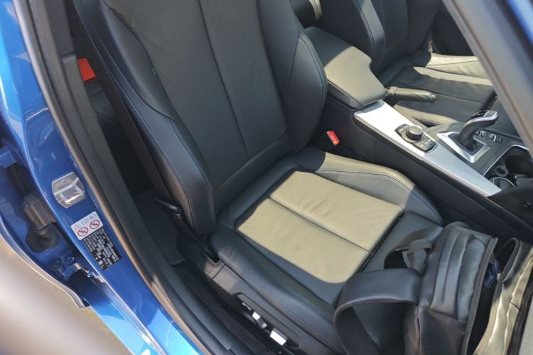 Used BMW 3 Series 2018 320i M Sport Night Edition Right Front Seat