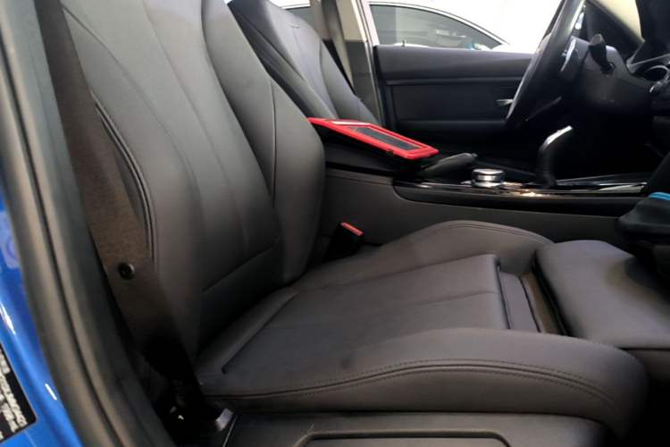 Used BMW 3 Series 2018 320Li Leading Model M Sport Package Right Front Seat