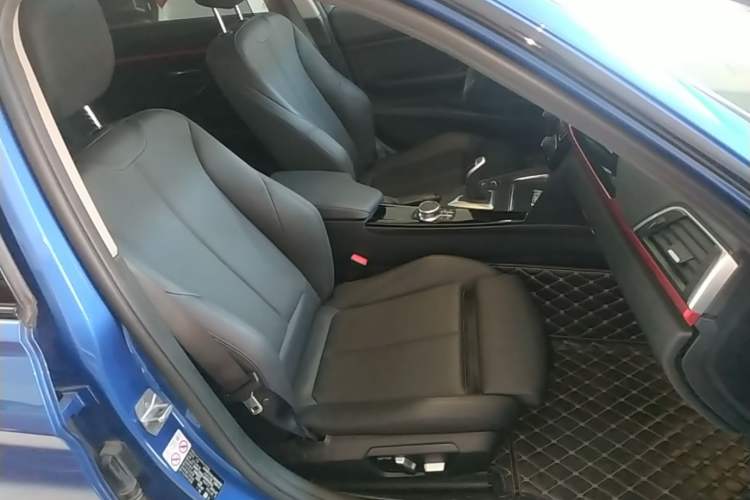 Used BMW 3 Series 2018 320Li Leading Model M Sport Package Right Front Seat