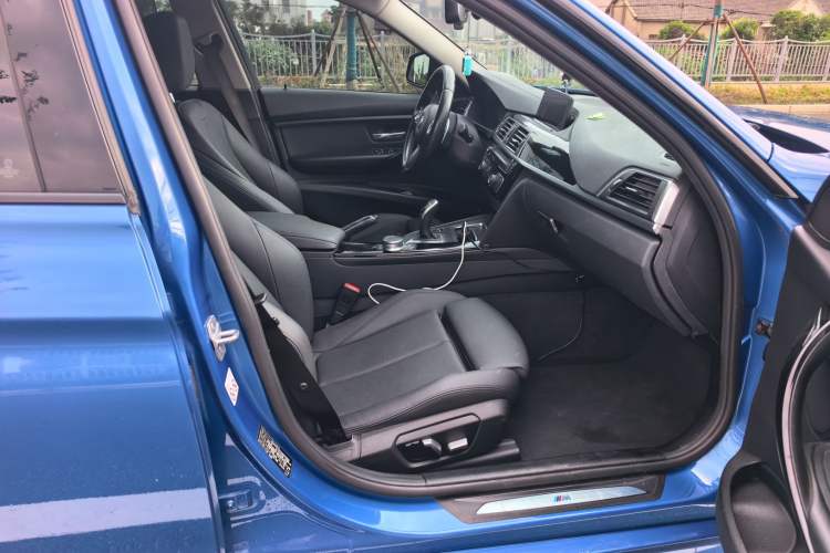 Used BMW 3 Series 2018 320Li Leading Model M Sport Package Right Front Seat