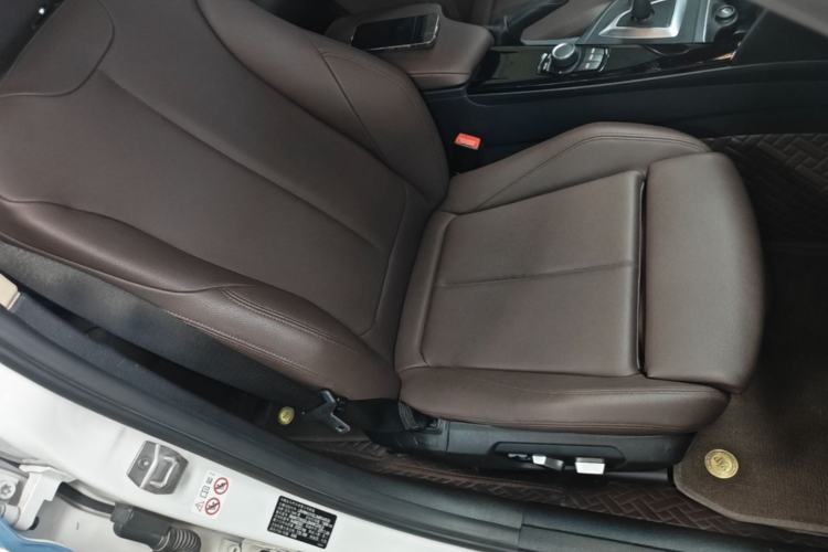 Used BMW 3 Series 2018 320Li Fashion Model Right Front Seat