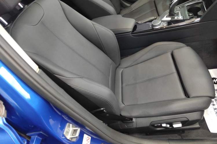 Used BMW 3 Series 2018 320Li Leading Model M Sport Package Right Front Seat