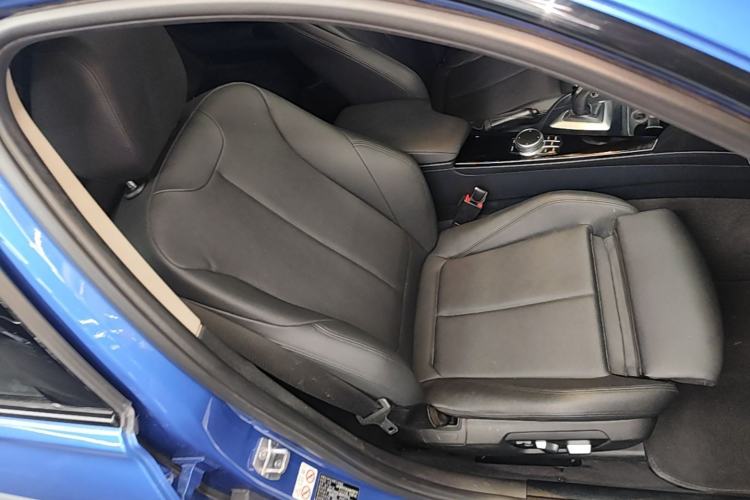 Used BMW 3 Series 2018 320Li Leading Model M Sport Package Right Front Seat