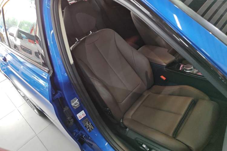 Used BMW 3 Series 2018 320Li Leading Model M Sport Package Right Front Seat