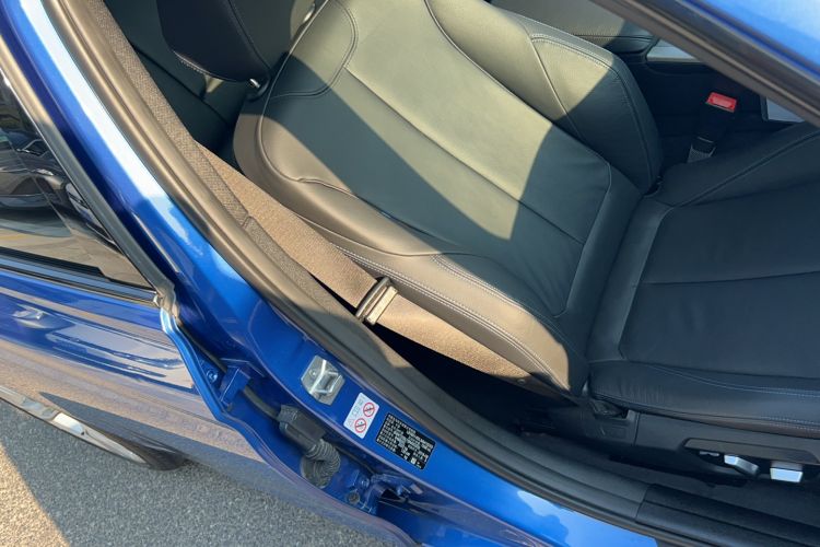 Used BMW 3 Series 2018 320i M Sport Package Right Front Seat