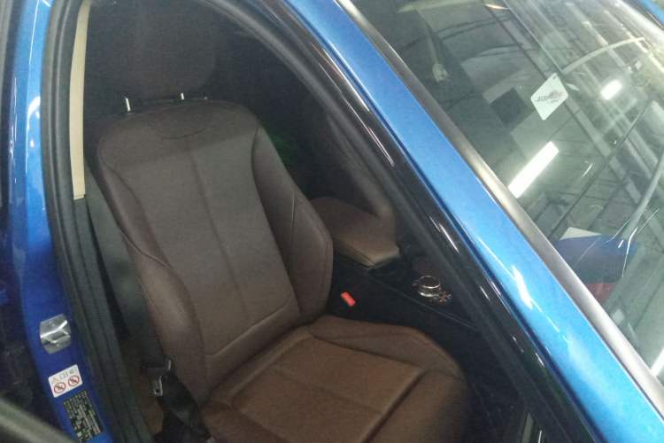 Used BMW 3 Series 2018 320Li Leading Model M Sport Package Right Front Seat
