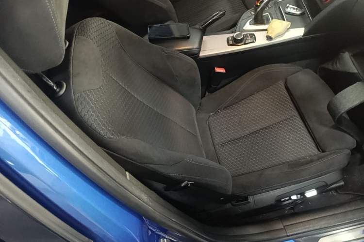 Used BMW 3 Series 2018 320i M Sport Package Right Front Seat