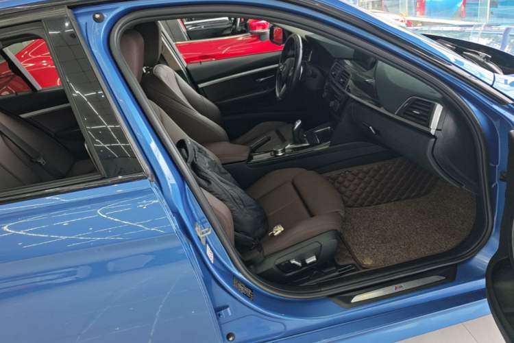Used BMW 3 Series 2018 320Li Leading Model M Sport Package Right Front Seat