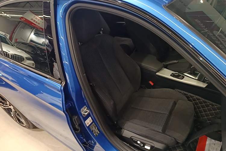 Used BMW 3 Series 2018 320i M Sport Package Right Front Seat