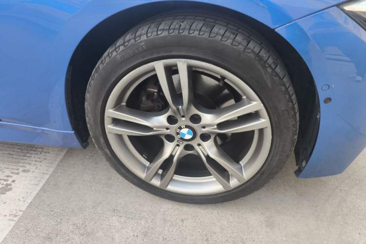 Used BMW 3 Series 2018 320Li M Sport Night Edition Right Front Wheel Hub