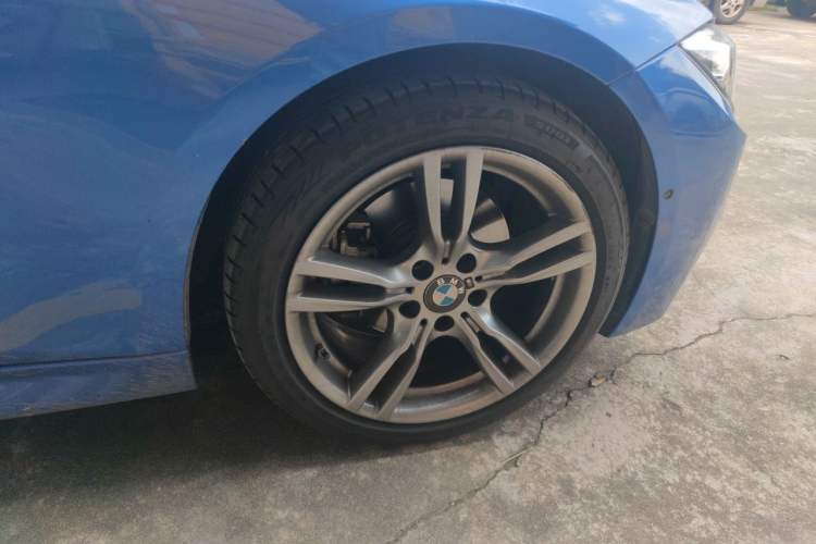Used BMW 3 Series 2018 330Li M Sport Shadow Edition Right Front Wheel Hub