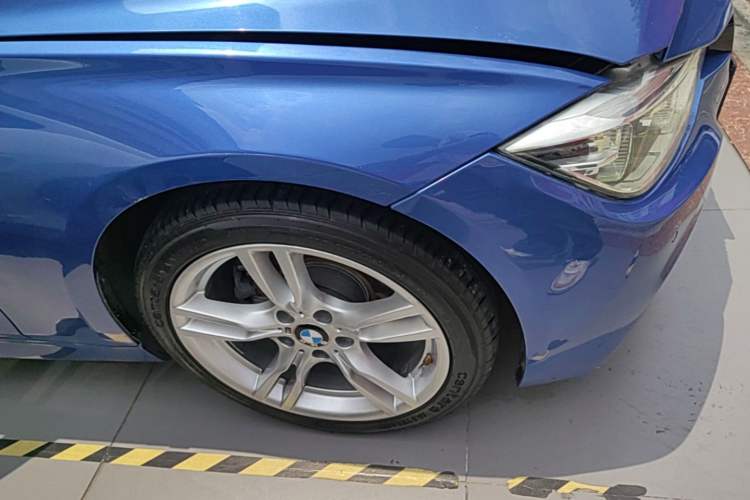 Used BMW 3 Series 2018 320i M Sport Package Right Front Wheel Hub