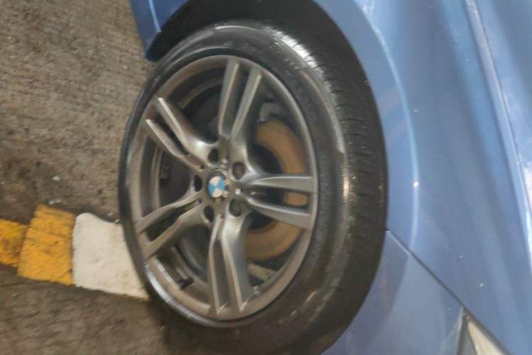 Used BMW 3 Series 2018 320i M Sport Night Edition Right Front Wheel Hub