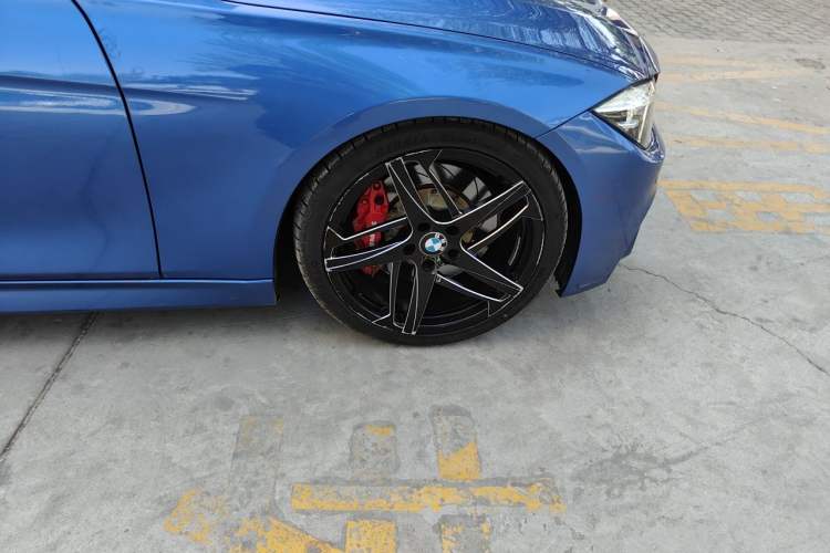 Used BMW 3 Series 2018 320Li M Sport Night Edition Right Front Wheel Hub